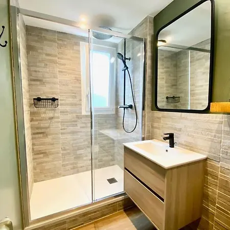 Pluton Apartman